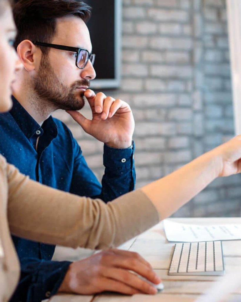 mutual-creative-work-elegant-couple-casual-clothes-aprons-people-creating-bowl-pottery-wheel-clay-studio-scaled-ra4tmdxzita8g8m3goacvtnbb0biqwip6ynk22ce80 (1)